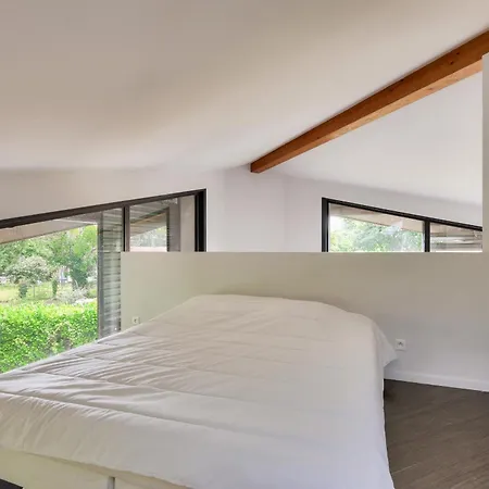 950m - Maison Architecte 4 Adultes - 2enfants *