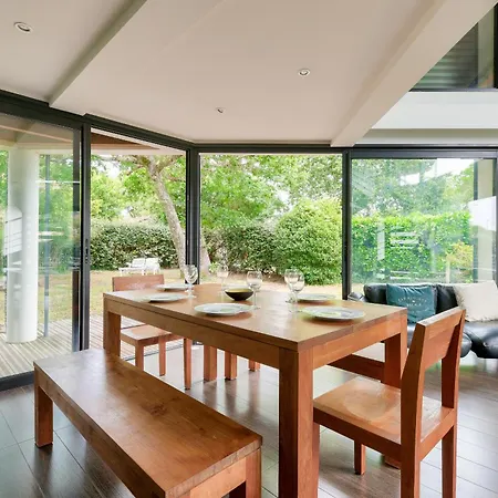 950m - Maison Architecte 4 Adultes - 2enfants *